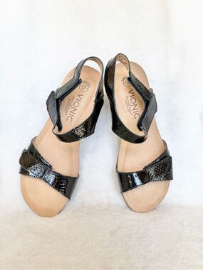 NWOB Vionic With Orthaheel Technology Black Croc-Embossed Slingback Wedges Sz 7